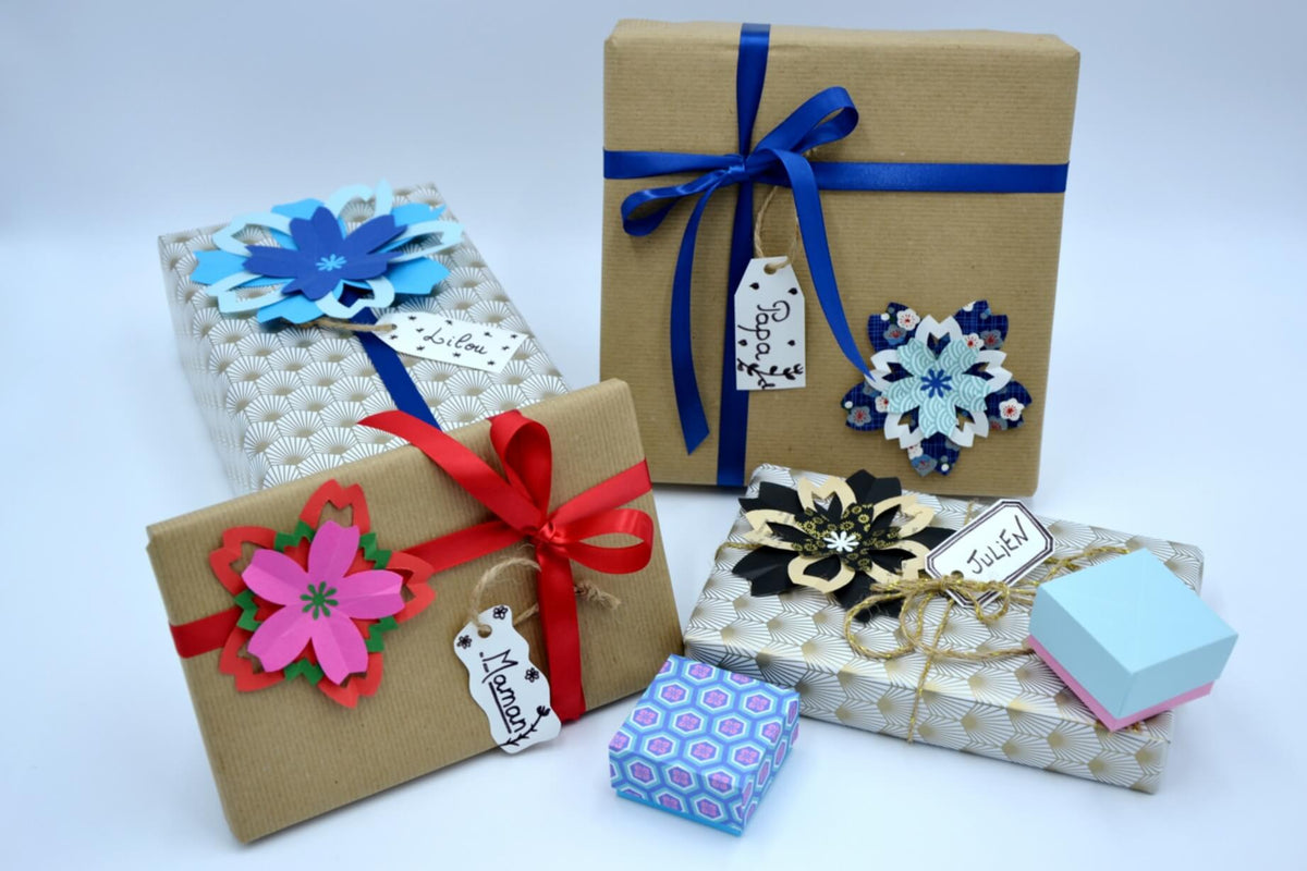 4 Feuilles, Papier D'emballage Cadeau En Forme De Coeur Pour La