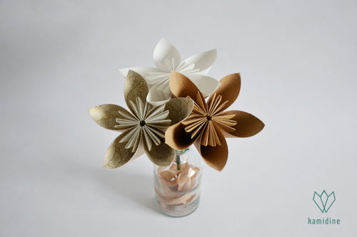 Bouquet de fleurs en papier origami et papier recyclé
