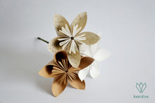 Charger l&#39;image dans la galerie, Bouquet de fleurs en papier origami et papier recyclé
