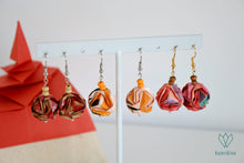 Charger l'image dans la galerie, Boucles d'oreilles en origami en forme de sphère