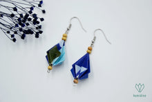 Charger l'image dans la galerie, Boucles d'oreilles argentées en origami en forme de diamant