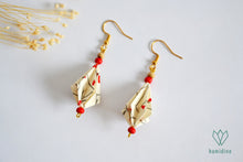 Charger l'image dans la galerie, Boucles d'oreilles dorées en origami en forme de diamant