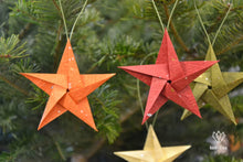 Charger l'image dans la galerie, Etoiles de Noël en papier origami