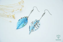 Charger l'image dans la galerie, Boucles d'oreilles argentées en origami en forme de feuille