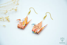 Charger l'image dans la galerie, Boucles d'oreilles en origami en forme de grues