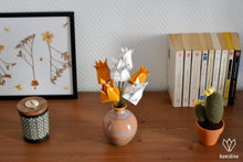 Charger l'image dans la galerie, Bouquet de tulipes en papier origami et papier recyclé