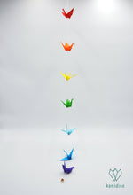 Charger l&#39;image dans la galerie, Guirlande de 7 grues aux couleurs de l&#39;arc-en-ciel en papier origami
