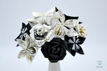Charger l'image dans la galerie, Bouquet de fleurs en papier partitions (noir et beige)