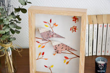 Charger l'image dans la galerie, Cadre avec deux moineaux sur une branche en papier origami