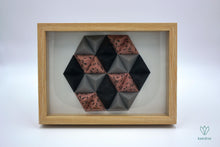 Charger l'image dans la galerie, Cadre en papier origami composé de petites pyramides roses, noires et grises, formant un hexagone