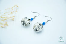 Charger l'image dans la galerie, Boucles d'oreilles argentées en origami en forme de sphère