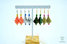 Charger l'image dans la galerie, Boucles d'oreilles en origami en forme de diamant