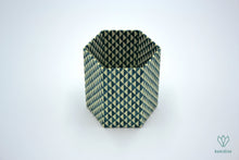 Charger l'image dans la galerie, pot à crayons en papier japonais vert foncé et blanc
