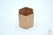 Charger l'image dans la galerie, pot à crayons en papier japonais marron clair et blanc