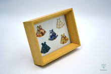 Charger l'image dans la galerie, Cadre avec 5 robes orientales en papier origami