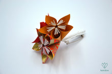 Charger l'image dans la galerie, Boutonnière en papier origami