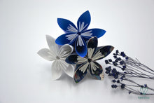 Charger l'image dans la galerie, Boutonnière en papier origami
