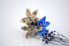 Charger l'image dans la galerie, Boutonnière en papier origami