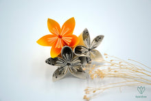 Charger l'image dans la galerie, Boutonnière en papier origami