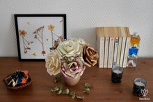 Charger l'image dans la galerie, Bouquet de roses en papier origami