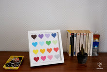 Charger l'image dans la galerie, Cadre blanc avec des cœurs multicolores en origami