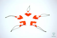 Charger l&#39;image dans la galerie, Lot de 5 Pères Noël orange en papier origami 
