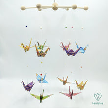 Charger l'image dans la galerie, Mobile bébé composé de 12 grues en origami