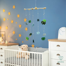Charger l'image dans la galerie, Mobile bébé composé de 12 éléphants en origami