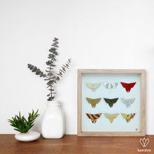 Charger l'image dans la galerie, Cadre papillons en papier origami et papier recyclé