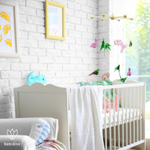 Charger l'image dans la galerie, Mobile bébé en origami composé de 12 animaux