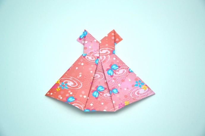 Un cadeau unique pour la fête des mères : apprenez à plier une robe en origami