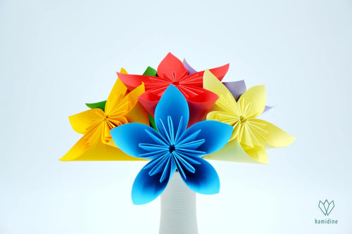 Bouquet de fleurs multicolores en origami