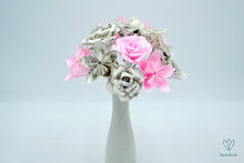 Charger l&#39;image dans la galerie, Bouquet de fleurs en papier partitions (rose et beige)
