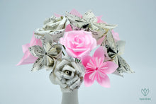 Charger l&#39;image dans la galerie, Bouquet de fleurs en papier partitions (rose et beige)
