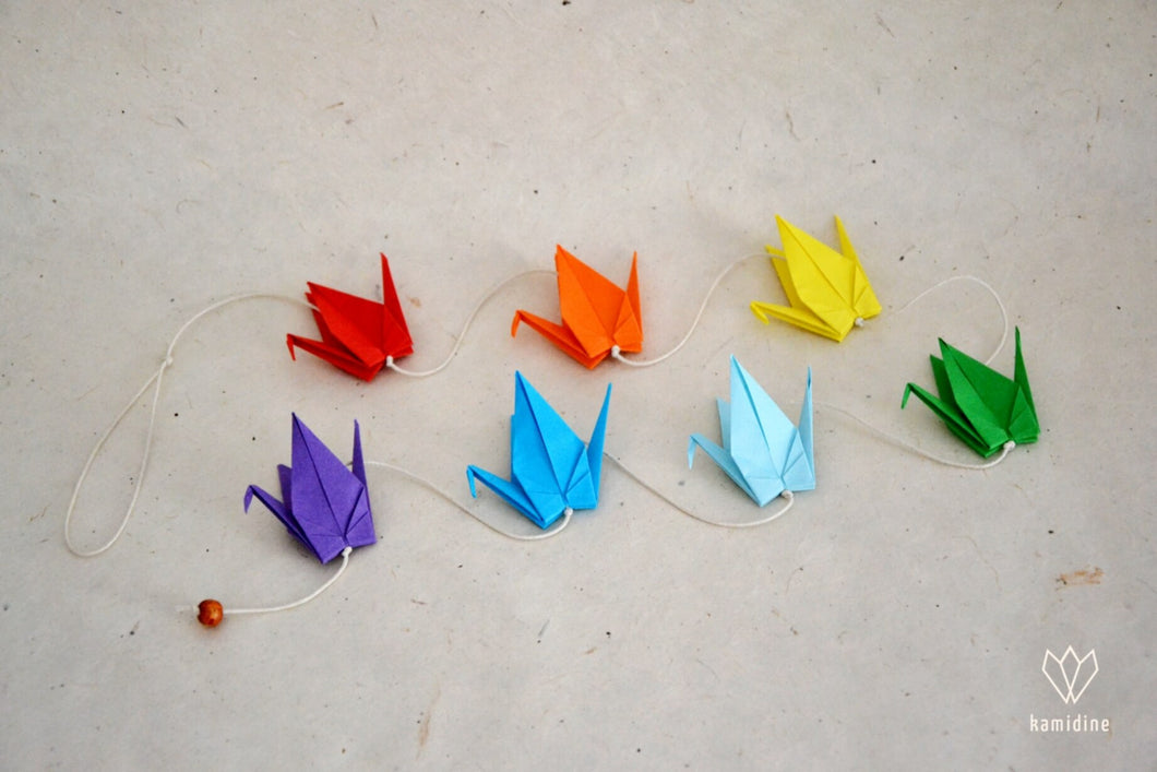 Guirlande de 7 grues aux couleurs de l'arc-en-ciel en papier origami