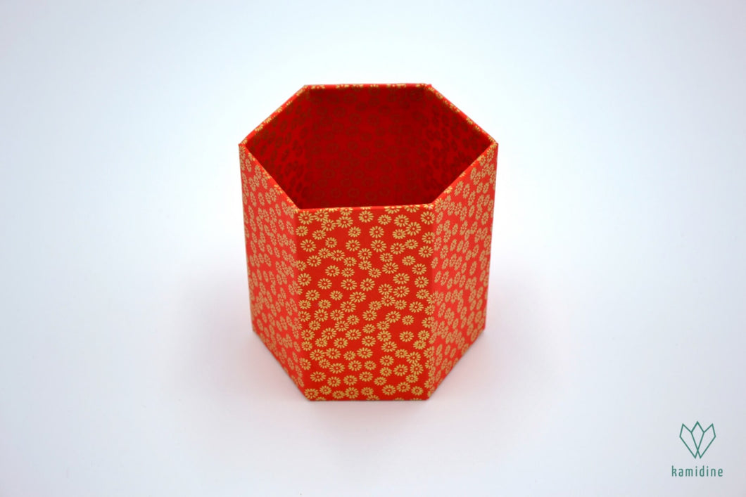 pot à crayons en papier japonais rouge et dorée