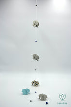 Charger l&#39;image dans la galerie, Guirlande de 5 éléphants en papier origami et de perles en bois
