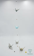 Charger l&#39;image dans la galerie, Guirlande de 5 grues aux couleurs pastels en papier origami
